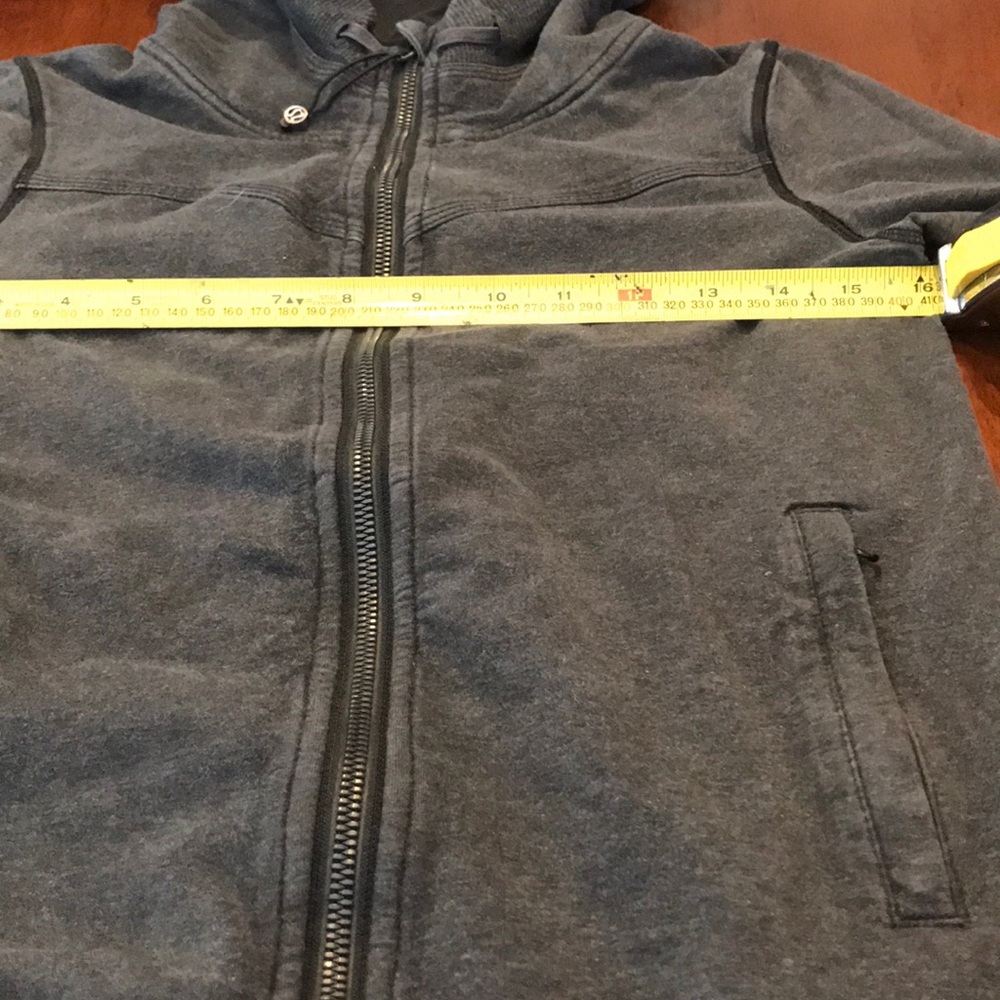 Lululemon Jacket - Picture 4 of 9